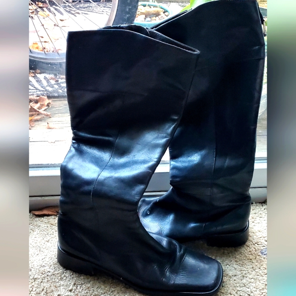 7M boots black women